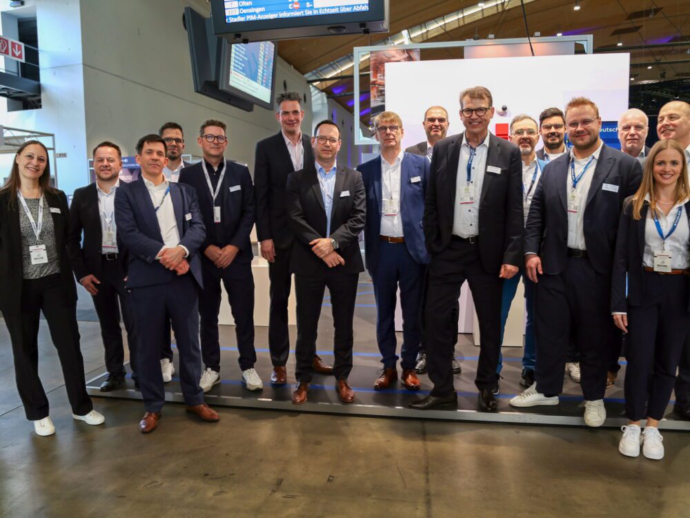 Die Teams von Stadler Signalling Germany und ebblo Western Europe